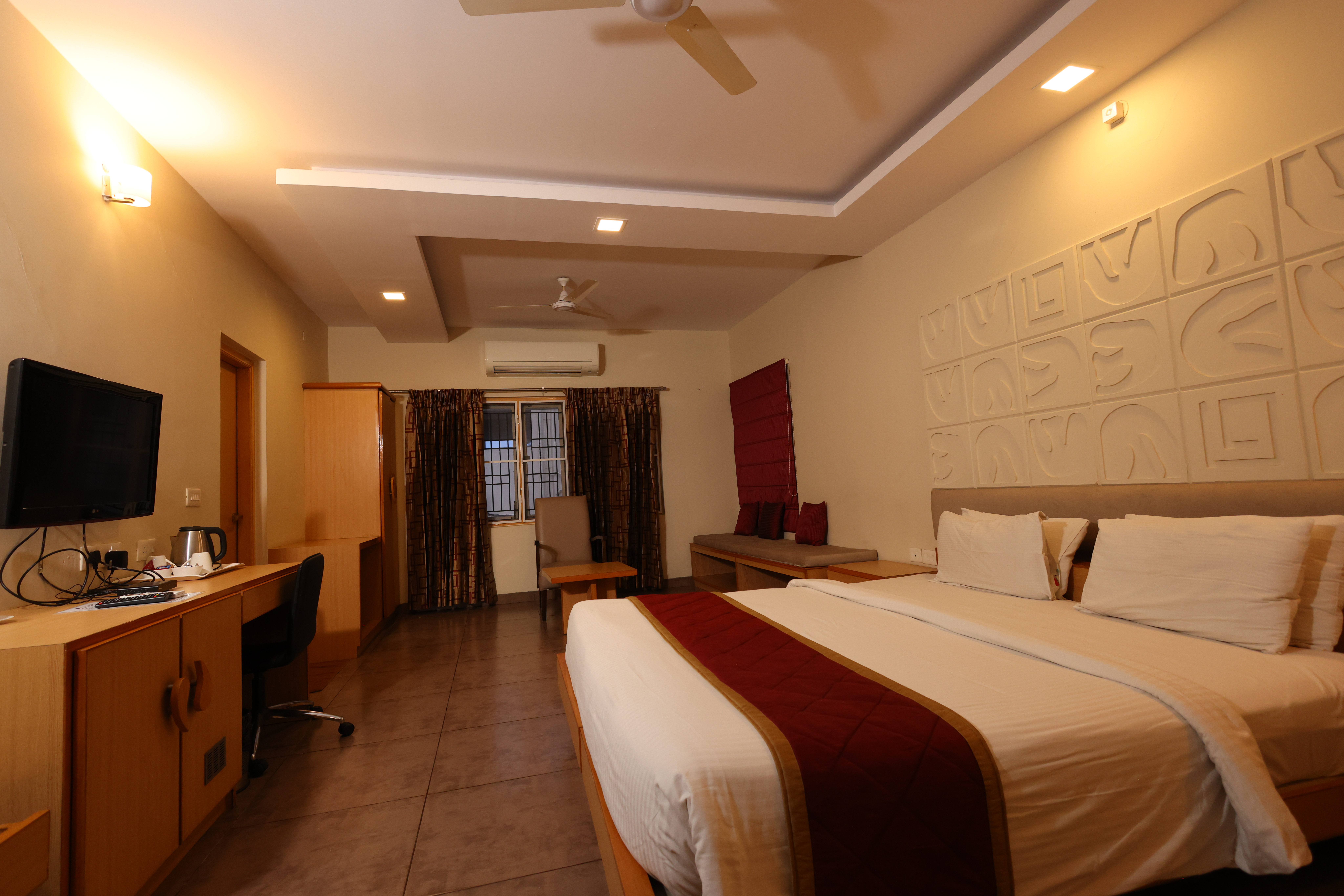 Double Room, King Bed